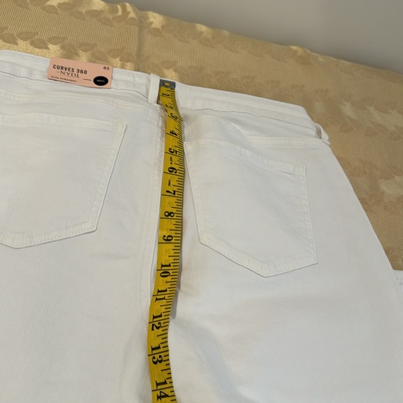Curves 360 by NYDJ Slim Ankle Jeans. Size 8 short - Picture 11 of 13